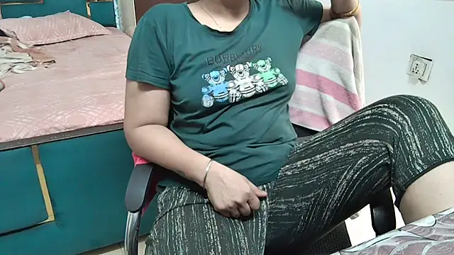 Snapshot of bhabhisexxy_880 chatting on 07.20.26 bhabhisexxy 880 online show from 07.20.26