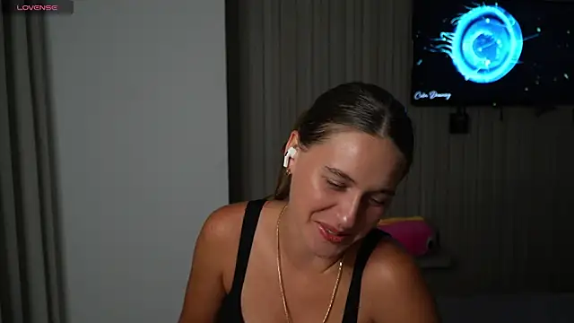 Snapshot of HarleyDeess chatting on 06.24.26 HarleyDeess online show from 06.24.26