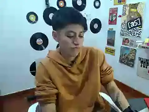 9 Fernanda 9 online show from 03.04.25