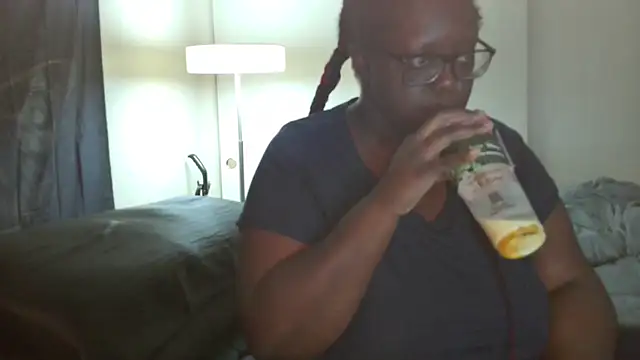 Snapshot of Yagurl__west chatting on 01.11.25 Yagurl west online show from 01.11.25