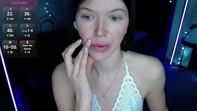 Snapshot of viviann_evans chatting on 12.28.24 viviann evans online show from 12.28.24