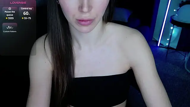 Snapshot of viviann_evans chatting on 01.03.25 viviann evans online show from 01.03.25