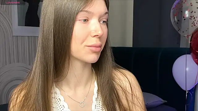 Snapshot of viviann_evans chatting on 02.20.25 viviann evans online show from 02.20.25