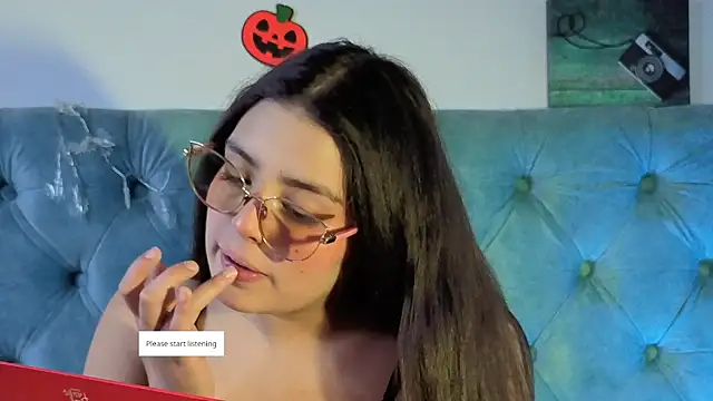 Paola Lyon  online show from 10.09.25