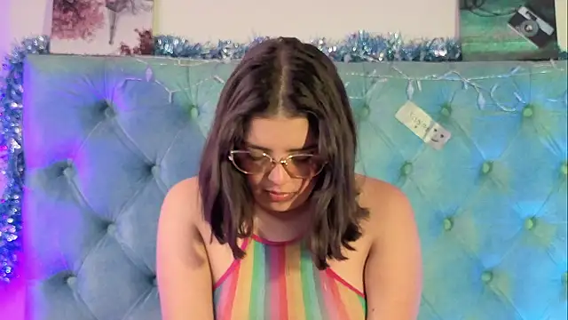 Paola Lyon  online show from 12.22.25