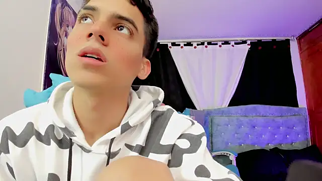 Snapshot of jake_and_joaquin chatting on 12.04.24 jake and joaquin online show from 12.04.24