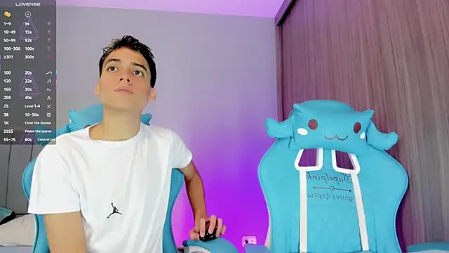 Snapshot of jake_and_joaquin chatting on 03.13.25 jake and joaquin online show from 03.13.25