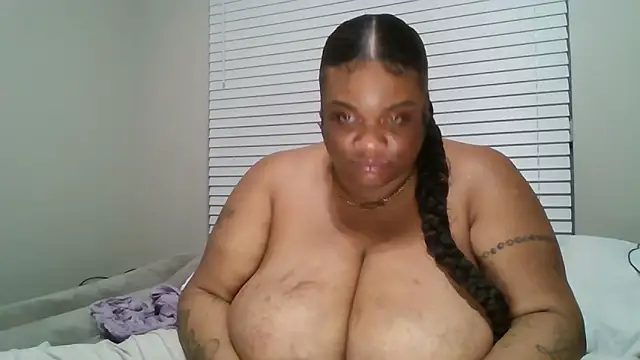 Snapshot of NaughtyHottieBBW chatting on 11.03.25 NaughtyHottieBBW online show from 11.03.25