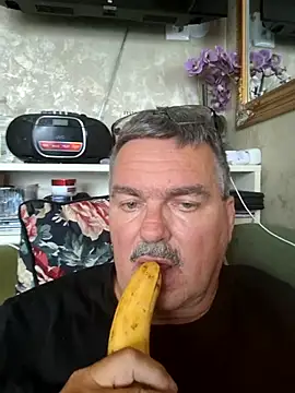 Snapshot of Tbone17 chatting on 05.11.26 Tbone17 online show from 05.11.26