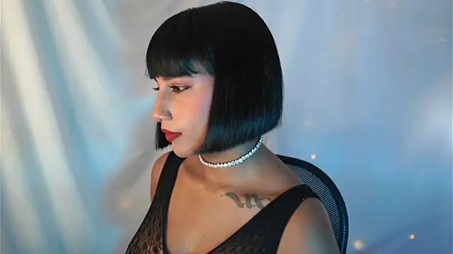 JulietaWinona online show from 10.26.25