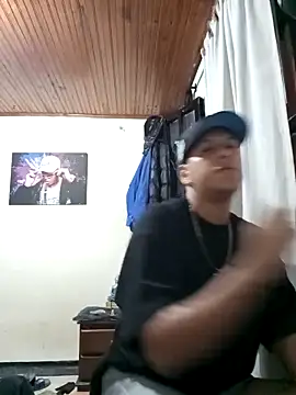 Snapshot of Peterking11 chatting on 11.11.25 Peterking11 online show from 11.11.25