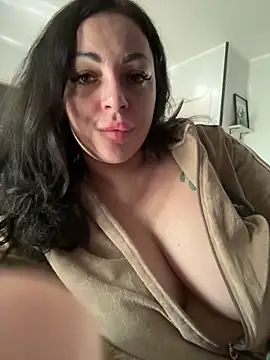 Chloe Ricci online show from 12.02.24