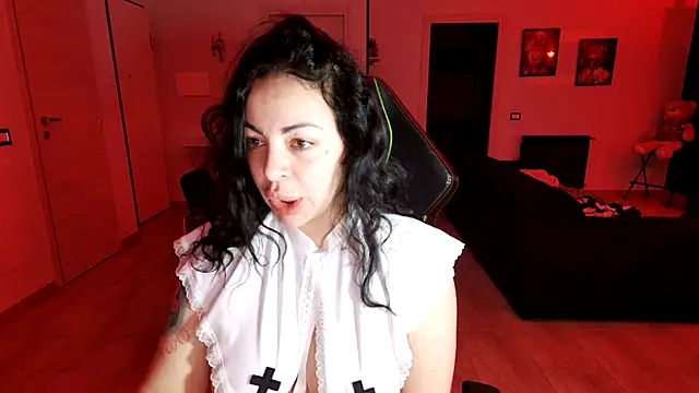 Chloe Ricci online show from 03.22.25