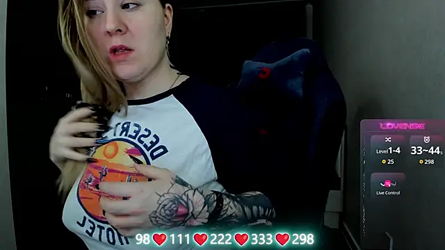 Olivia Munk online show from 02.18.26