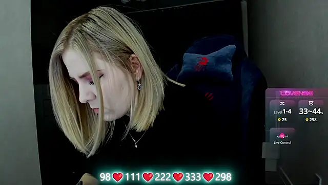 Olivia Munk online show from 03.27.26