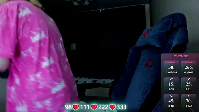 Olivia Munk online show from 06.09.26