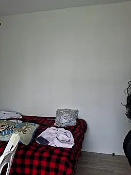 Kamdollie online show from 10.24.25