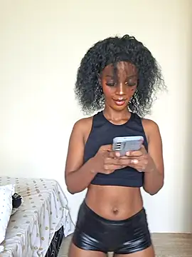 Kamdollie online show from 11.30.25