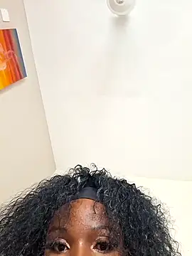 Kamdollie online show from 12.04.25