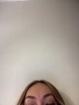 Snapshot of MichelleFerry_ chatting on 01.11.25 MichelleFerry online show from 01.11.25