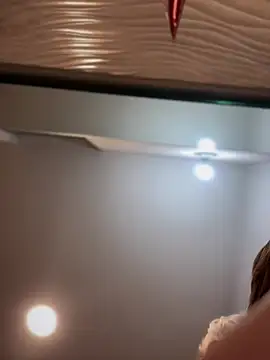 Snapshot of MichelleFerry_ chatting on 02.05.25 MichelleFerry online show from 02.05.25