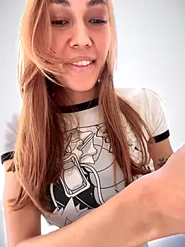 Snapshot of MichelleFerry_ chatting on 10.02.25 MichelleFerry online show from 10.02.25