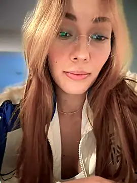 Snapshot of MichelleFerry_ chatting on 10.15.25 MichelleFerry online show from 10.15.25