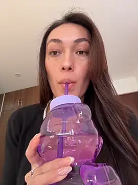 Snapshot of MichelleFerry_ chatting on 02.08.26 MichelleFerry online show from 02.08.26