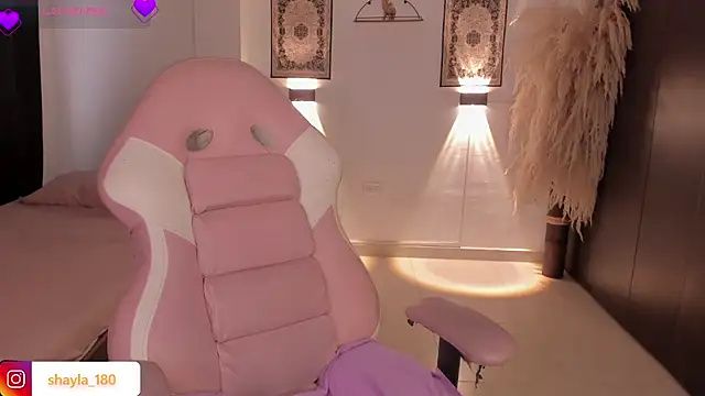 shayla 18 online show from 11.28.25