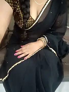 Snapshot of Mounika25 chatting on 11.21.25 Mounika25 online show from 11.21.25