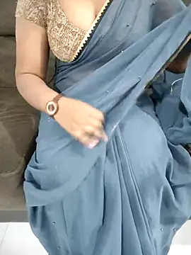 Snapshot of Mounika25 chatting on 02.04.26 Mounika25 online show from 02.04.26