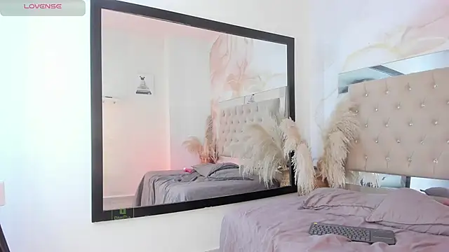 ainaah  online show from 02.15.25