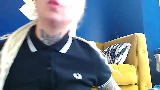pixiedreadx online show from 10.23.25