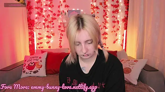 EmmyBunny online show from 09.19.25