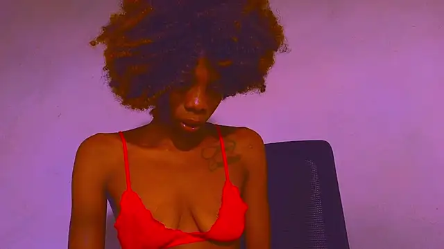 Snapshot of nzanizy chatting on 03.05.25 nzanizy online show from 03.05.25