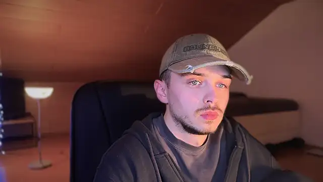 naked psy online show from 02.15.25