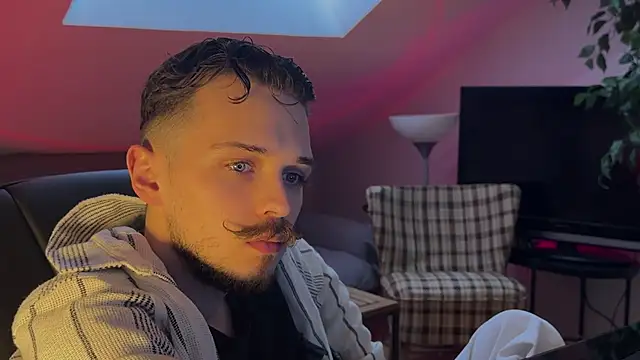 naked psy online show from 02.28.26