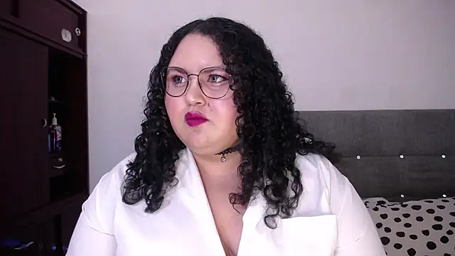 Snapshot of luisianacoxx chatting on 12.13.24 luisianacoxx online show from 12.13.24