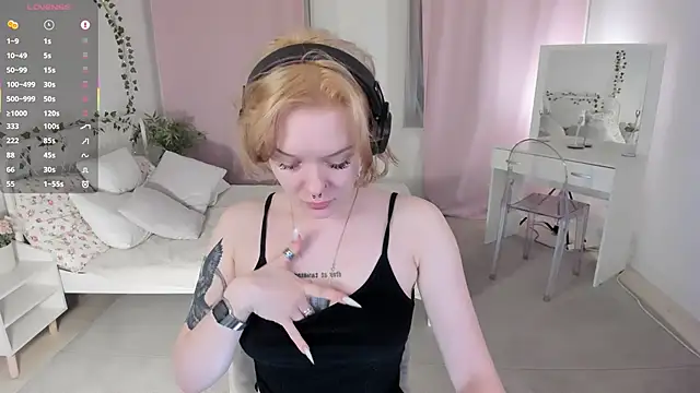 cyber whore  online show from 04.15.26