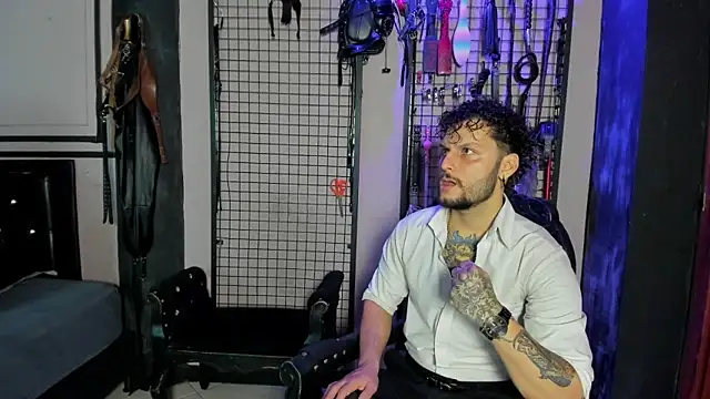 Twisted Fantasy online show from 04.14.26