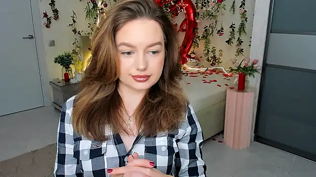 MiracleCurly online show from 03.15.26