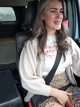 Snapshot of Lilmissvyx chatting on 02.17.26 Lilmissvyx online show from 02.17.26