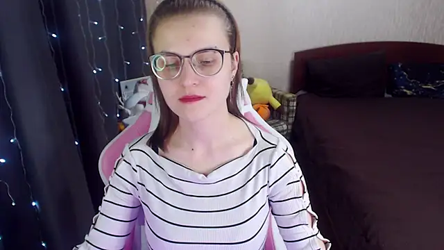 MissBrightShine online show from 02.05.25