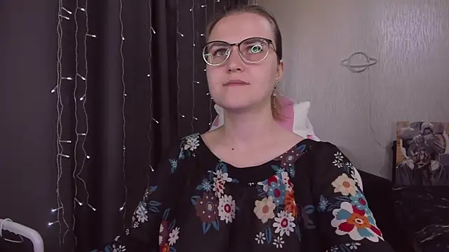 MissBrightShine online show from 09.11.25