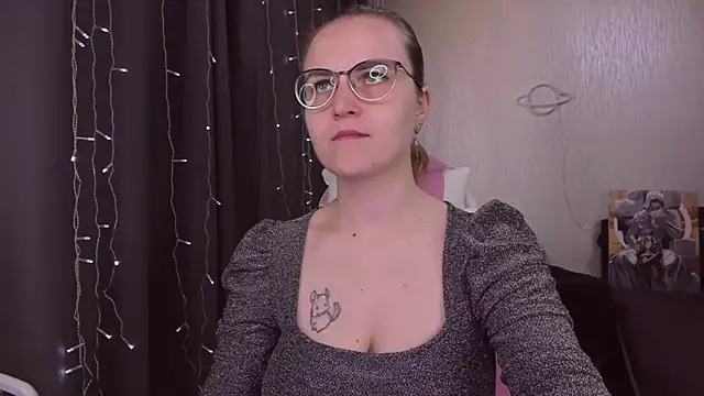 MissBrightShine online show from 10.03.25