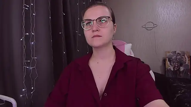 MissBrightShine online show from 10.12.25