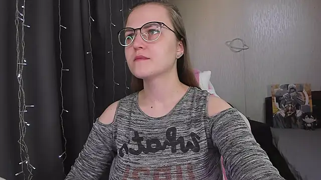 MissBrightShine online show from 02.15.26