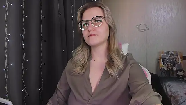 MissBrightShine online show from 03.17.26