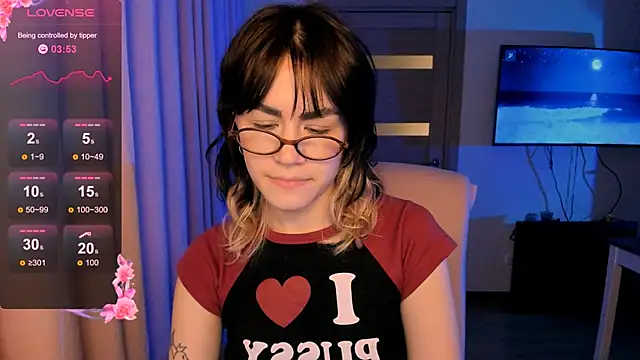 Snapshot of _selectrra chatting on 12.17.24 selectrra online show from 12.17.24