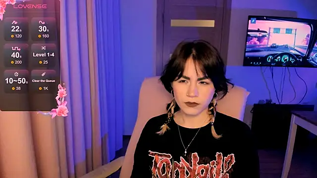 Snapshot of _selectrra chatting on 12.19.24 selectrra online show from 12.19.24